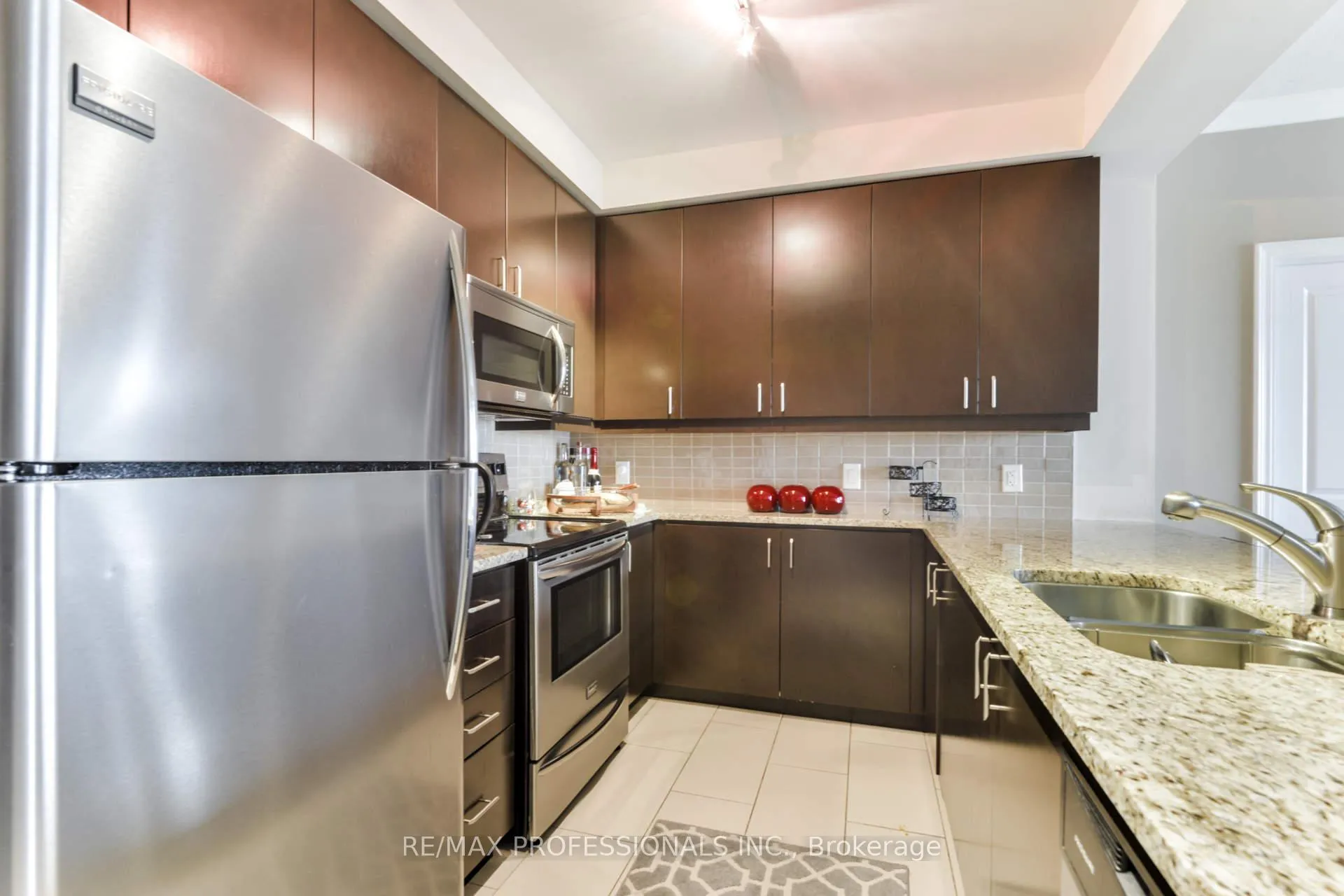 Photo 12 of Unit 2205, 100 John Street, Brampton, Downtown Brampton — HOMEH