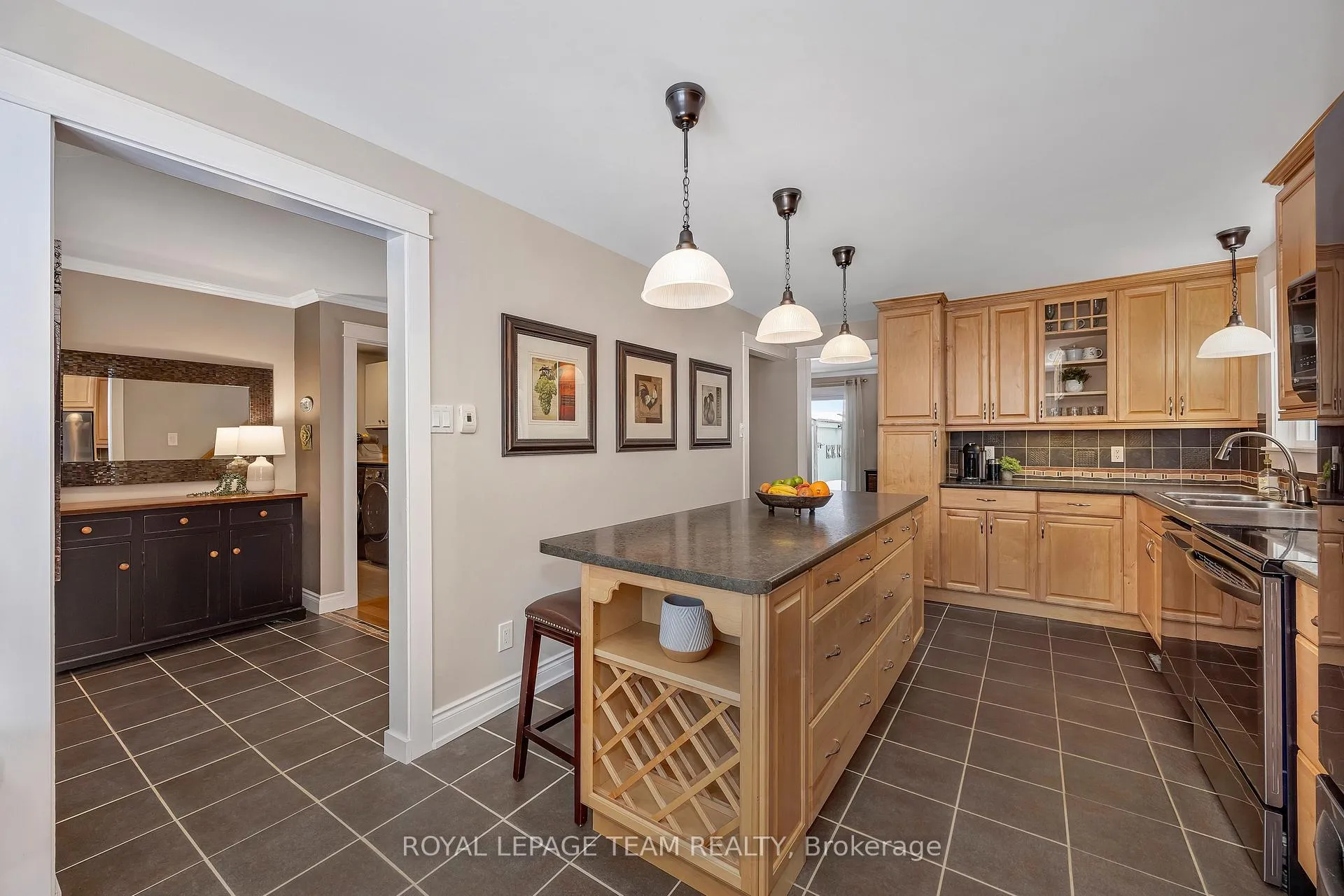 Photo 6 of 277 Park Grove Drive, Ottawa, Queenswood Heights South — HOMEH