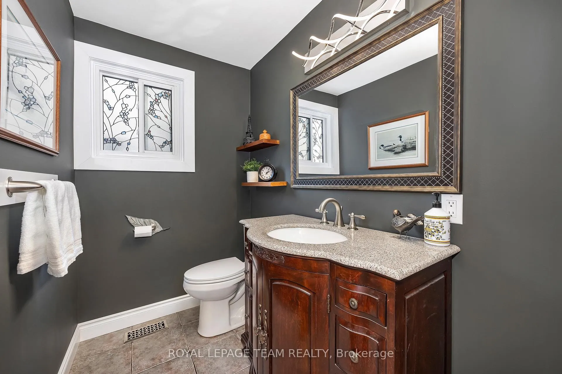 Photo 13 of 277 Park Grove Drive, Ottawa, Queenswood Heights South — HOMEH