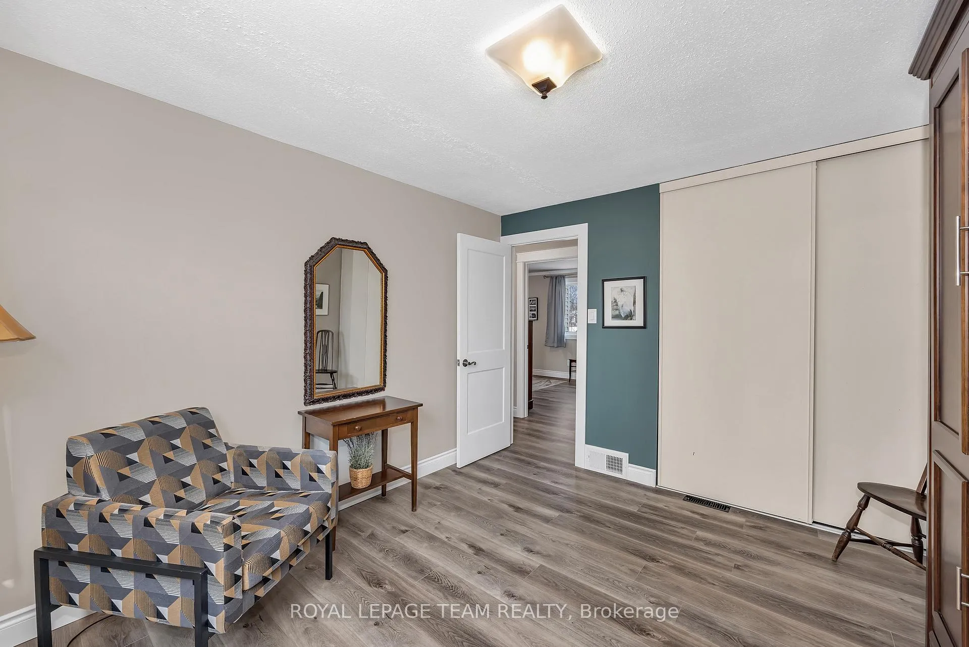 Photo 21 of 277 Park Grove Drive, Ottawa, Queenswood Heights South — HOMEH