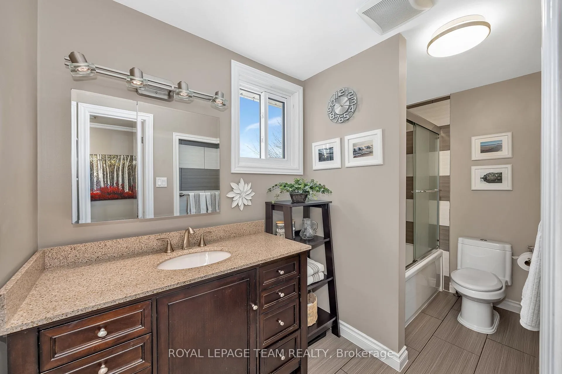 Photo 23 of 277 Park Grove Drive, Ottawa, Queenswood Heights South — HOMEH