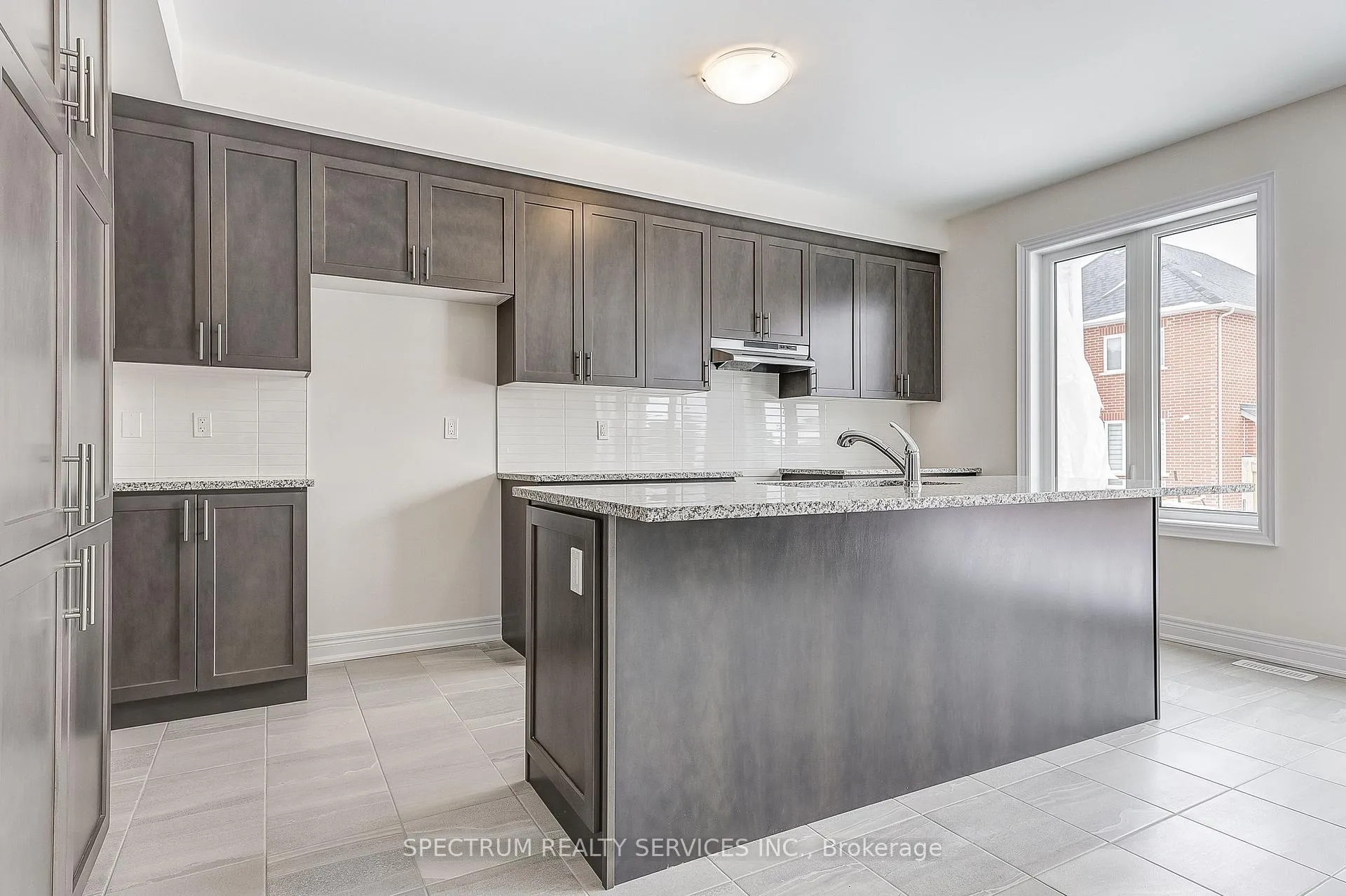 Photo 12 of 27 Rogerson Street E, Clarington, Newcastle — HOMEH