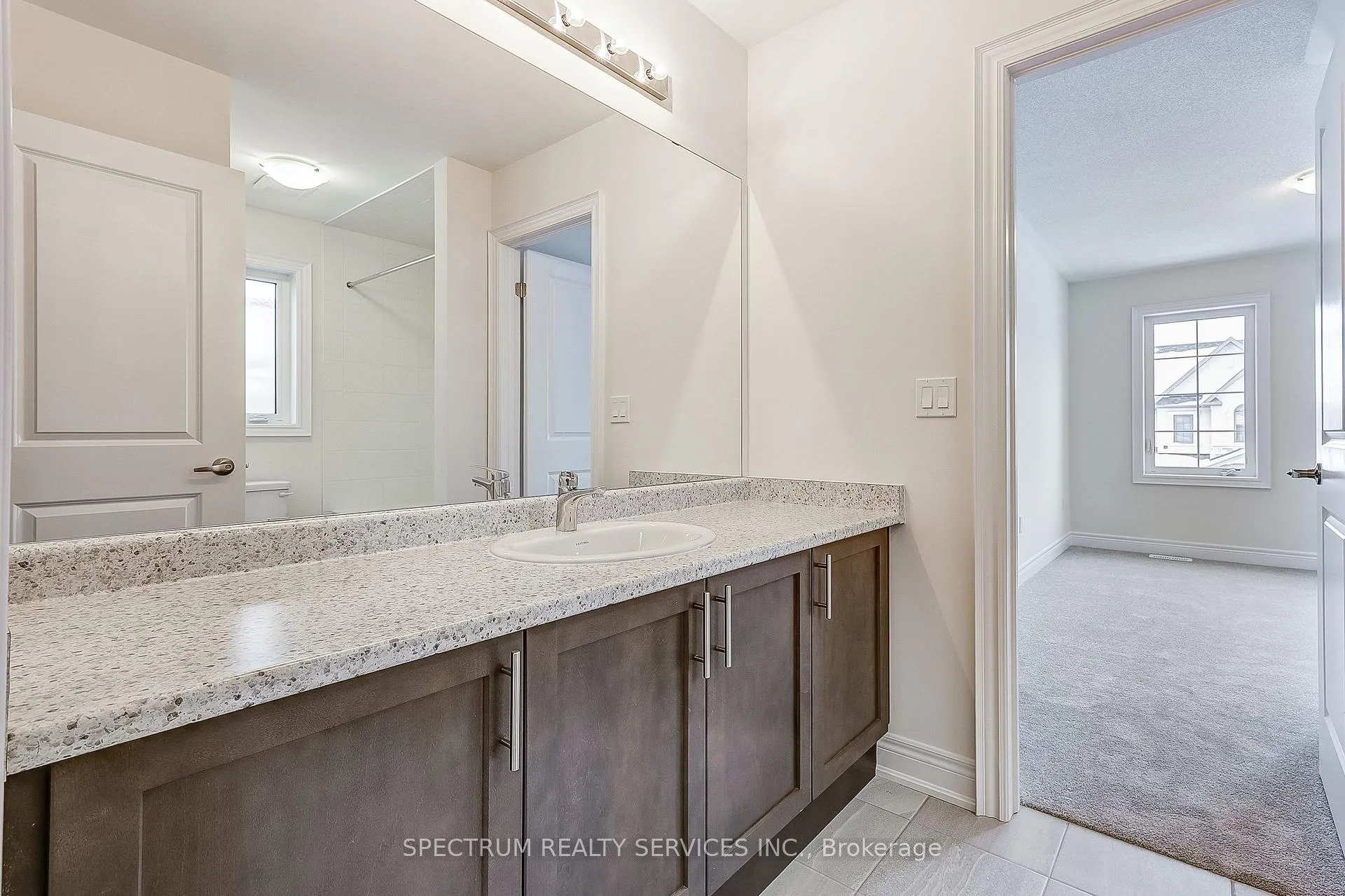 Photo 35 of 27 Rogerson Street E, Clarington, Newcastle — HOMEH