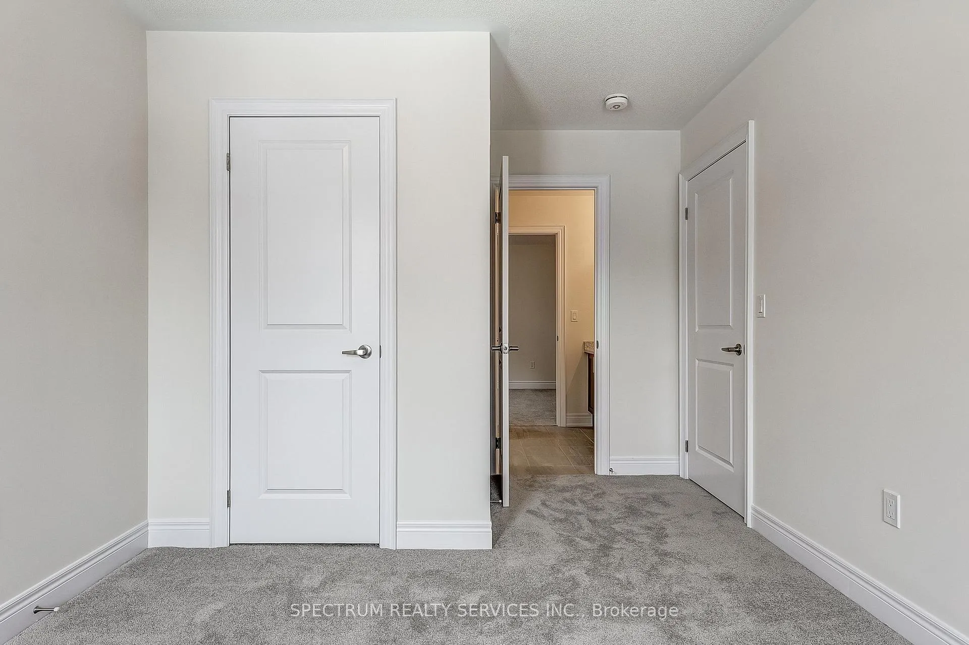 Photo 38 of 27 Rogerson Street E, Clarington, Newcastle — HOMEH