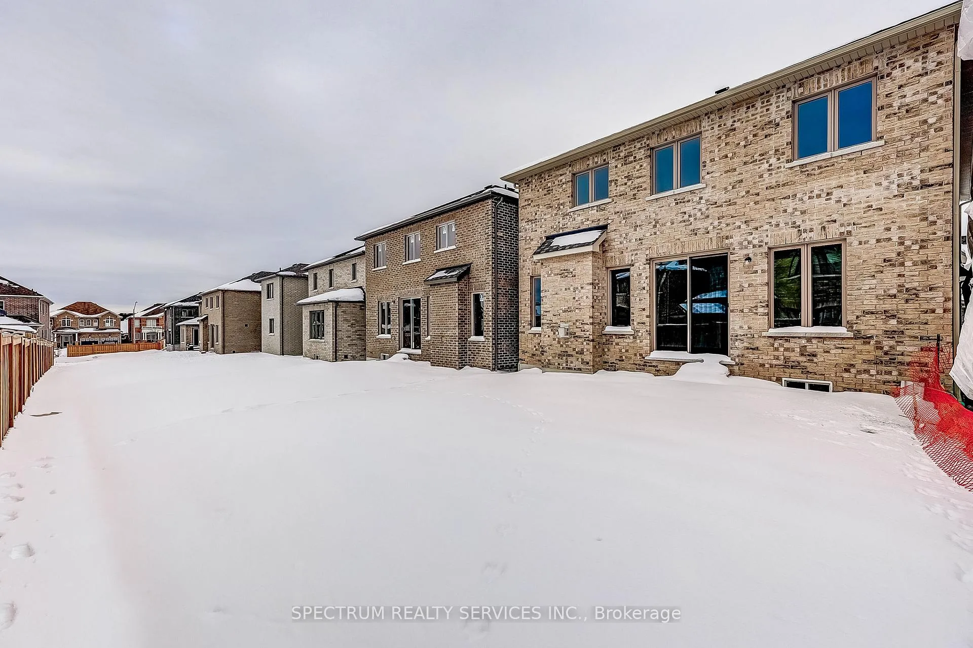 Photo 47 of 27 Rogerson Street E, Clarington, Newcastle — HOMEH
