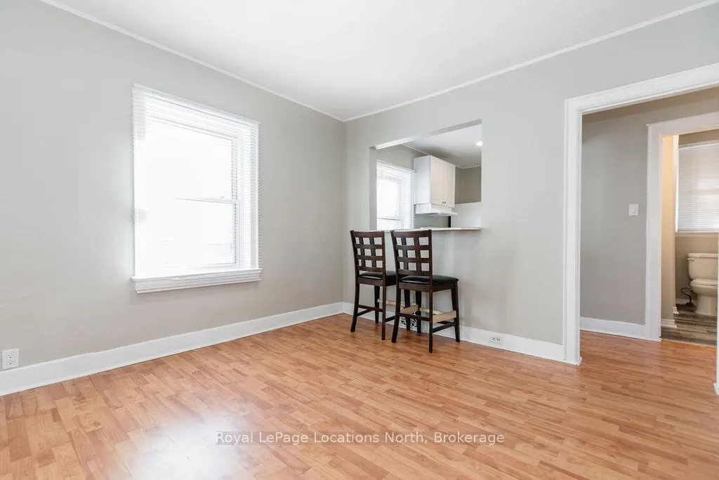 Photo 7 of 37 Ross Street, Barrie, Sunnidale — HOMEH