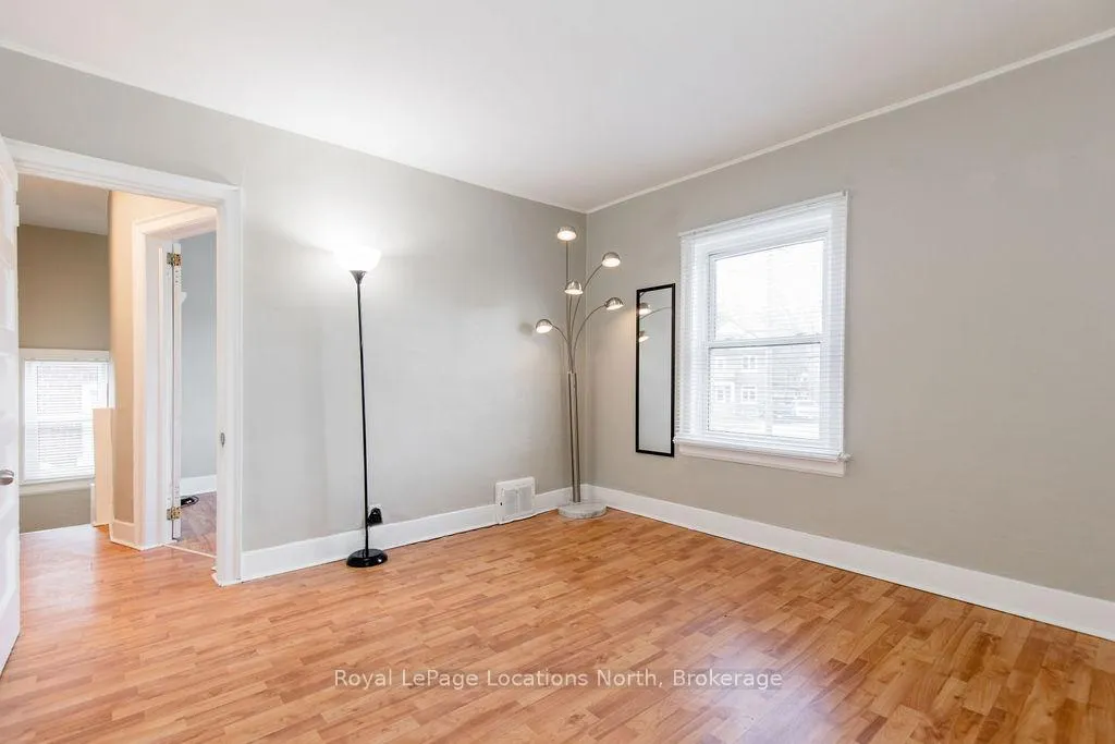 Photo 12 of 37 Ross Street, Barrie, Sunnidale — HOMEH