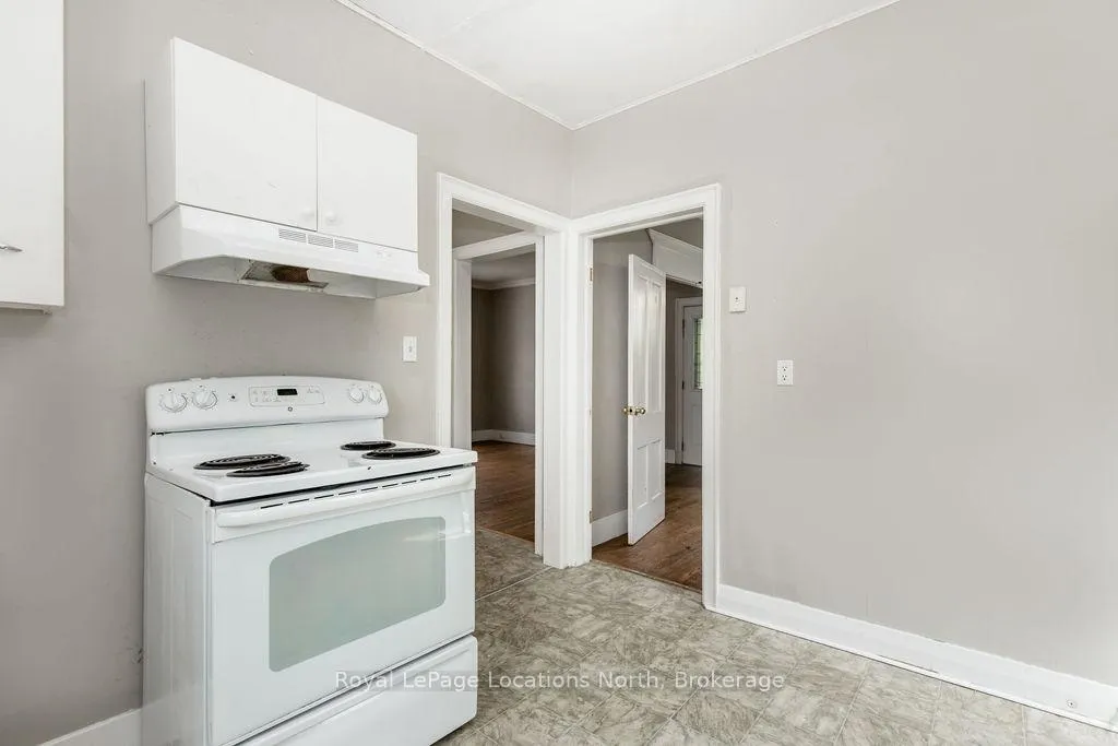 Photo 15 of 37 Ross Street, Barrie, Sunnidale — HOMEH