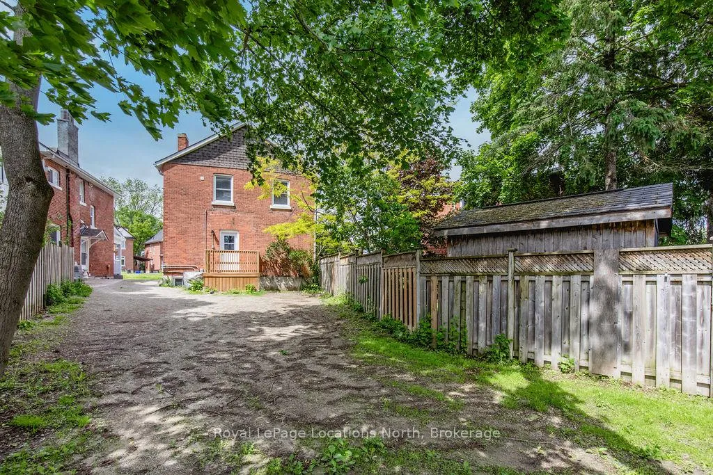 Photo 40 of 37 Ross Street, Barrie, Sunnidale — HOMEH