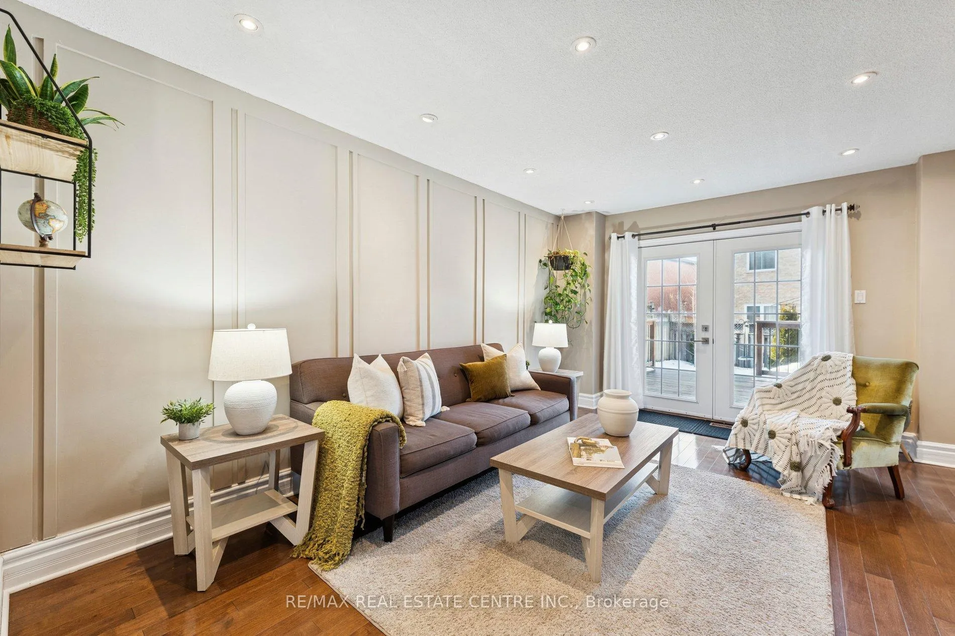 Photo 9 of 14 Glenmanor Drive, Brampton, Heart Lake West — HOMEH