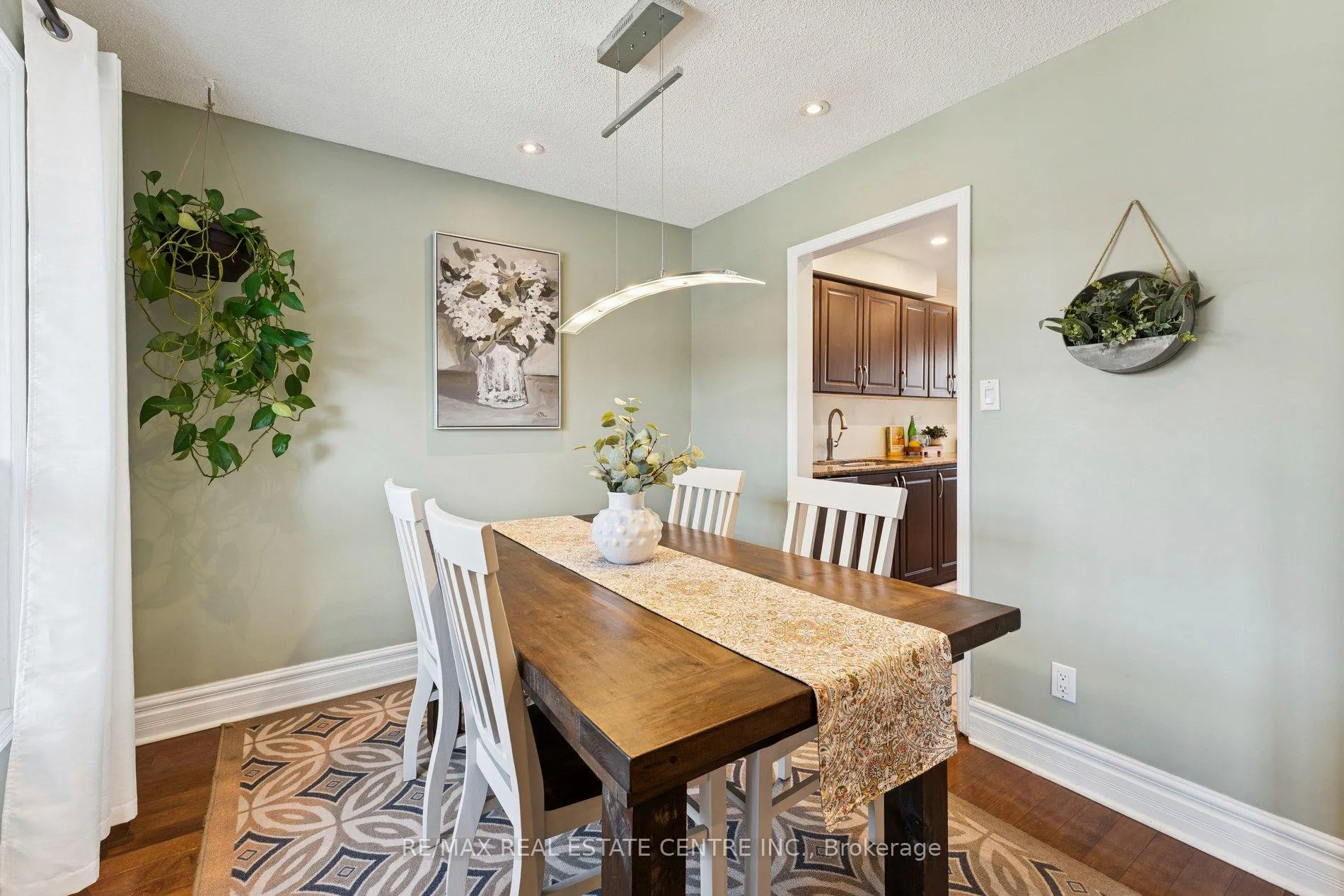 Photo 15 of 14 Glenmanor Drive, Brampton, Heart Lake West — HOMEH