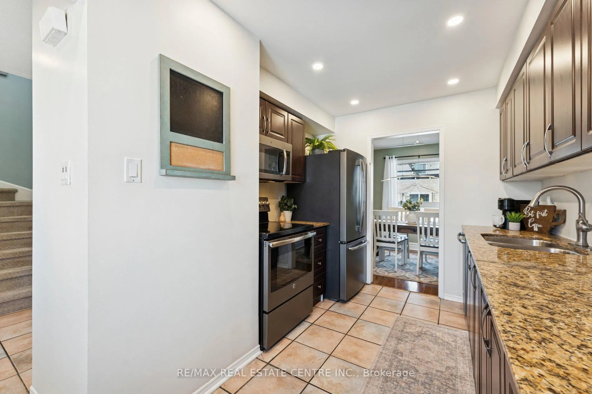 Photo 19 of 14 Glenmanor Drive, Brampton, Heart Lake West — HOMEH
