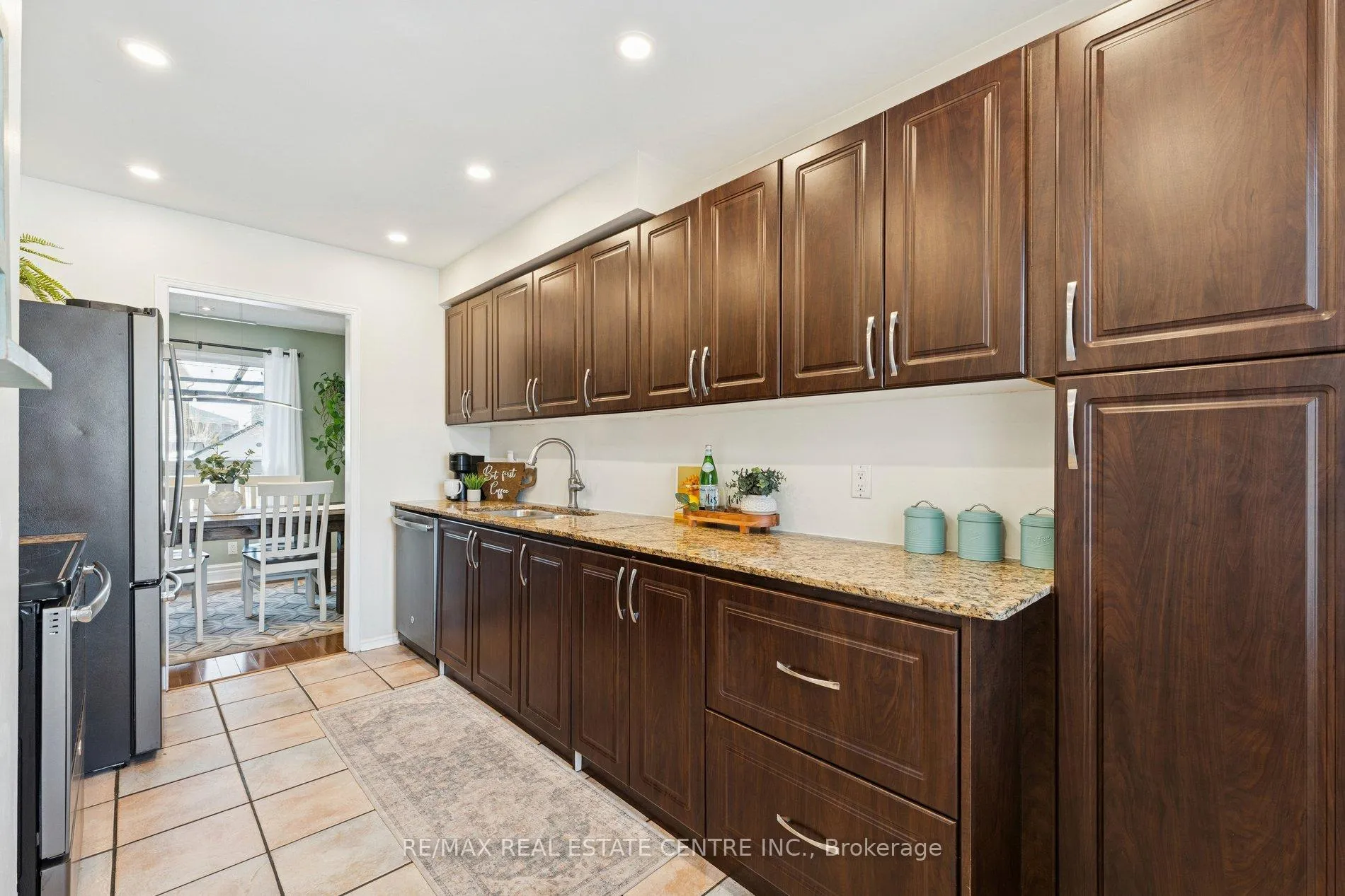 Photo 20 of 14 Glenmanor Drive, Brampton, Heart Lake West — HOMEH