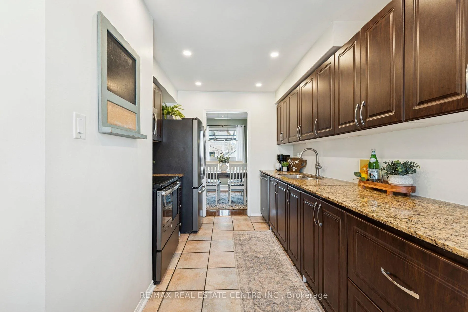 Photo 21 of 14 Glenmanor Drive, Brampton, Heart Lake West — HOMEH
