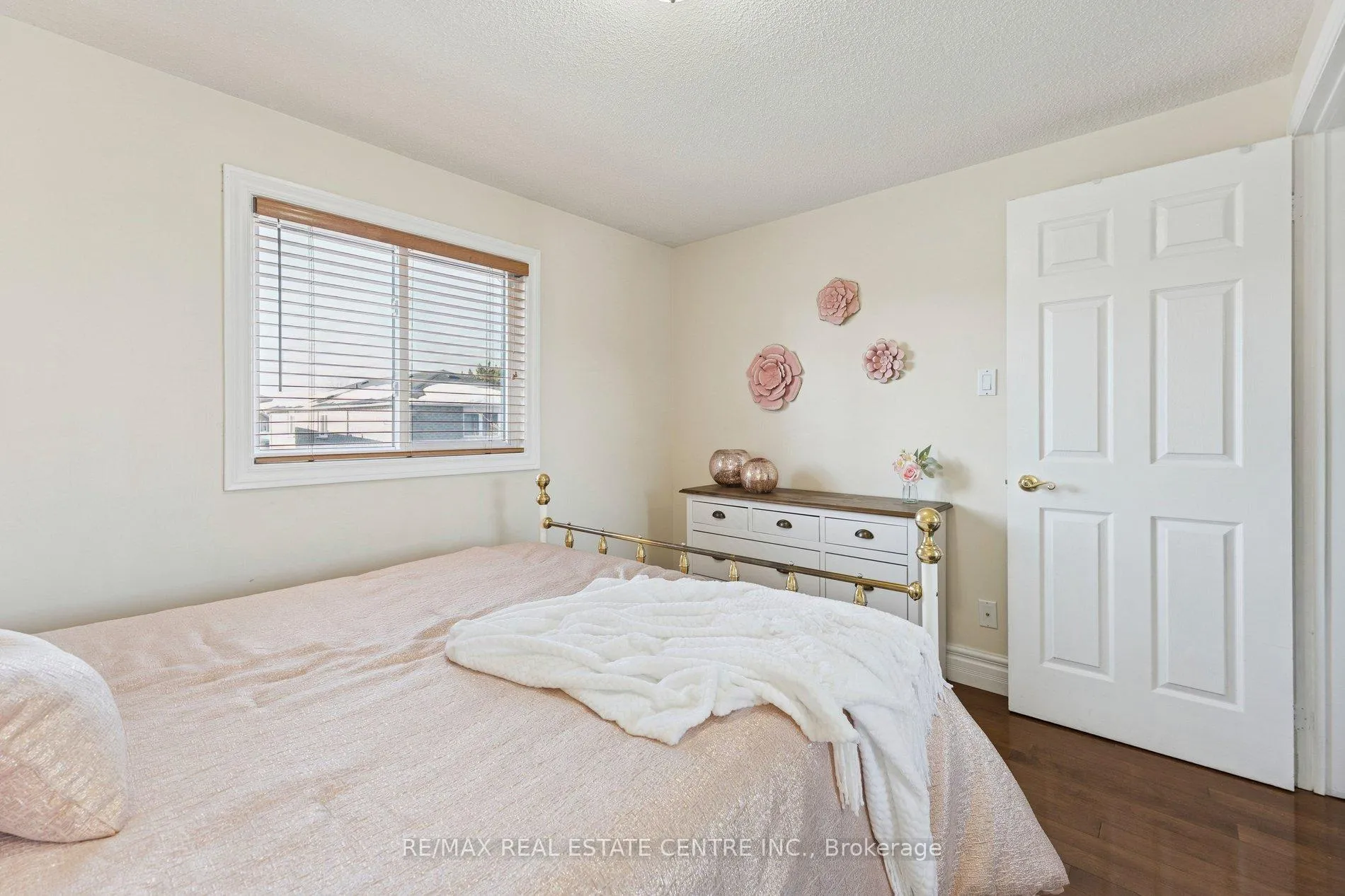 Photo 26 of 14 Glenmanor Drive, Brampton, Heart Lake West — HOMEH