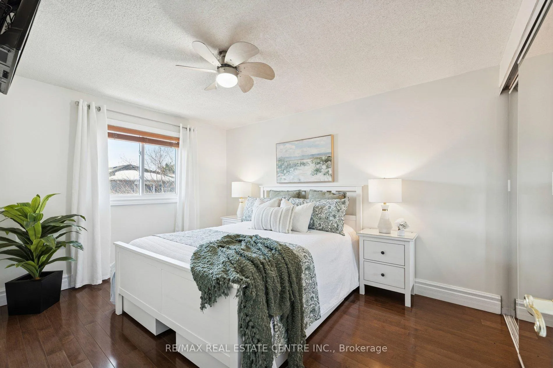 Photo 27 of 14 Glenmanor Drive, Brampton, Heart Lake West — HOMEH