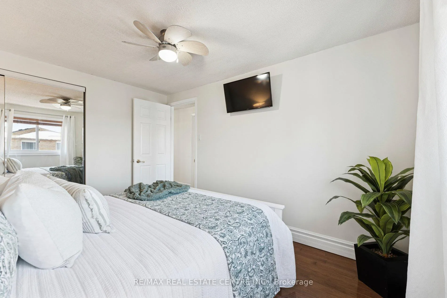 Photo 29 of 14 Glenmanor Drive, Brampton, Heart Lake West — HOMEH