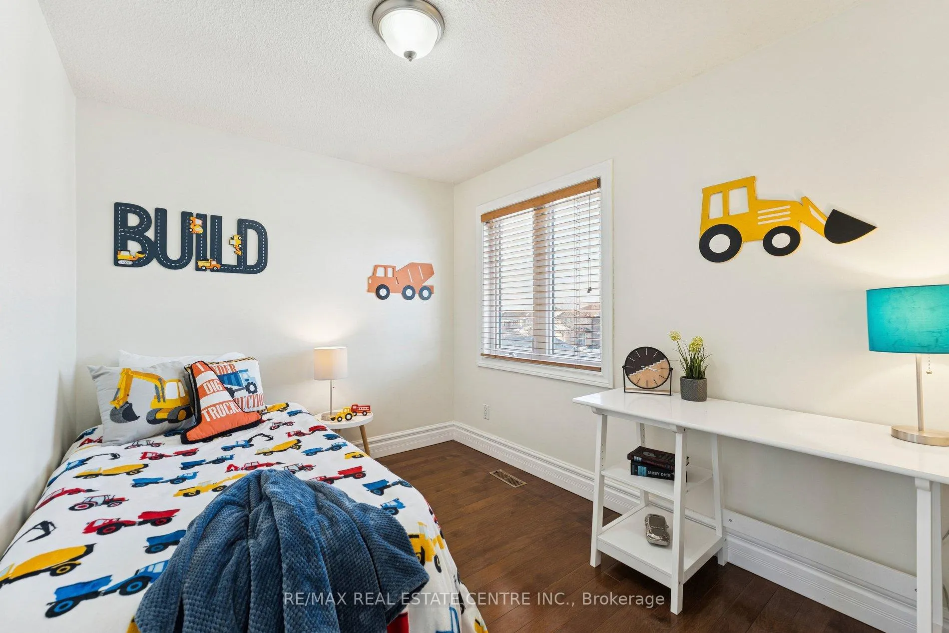 Photo 30 of 14 Glenmanor Drive, Brampton, Heart Lake West — HOMEH