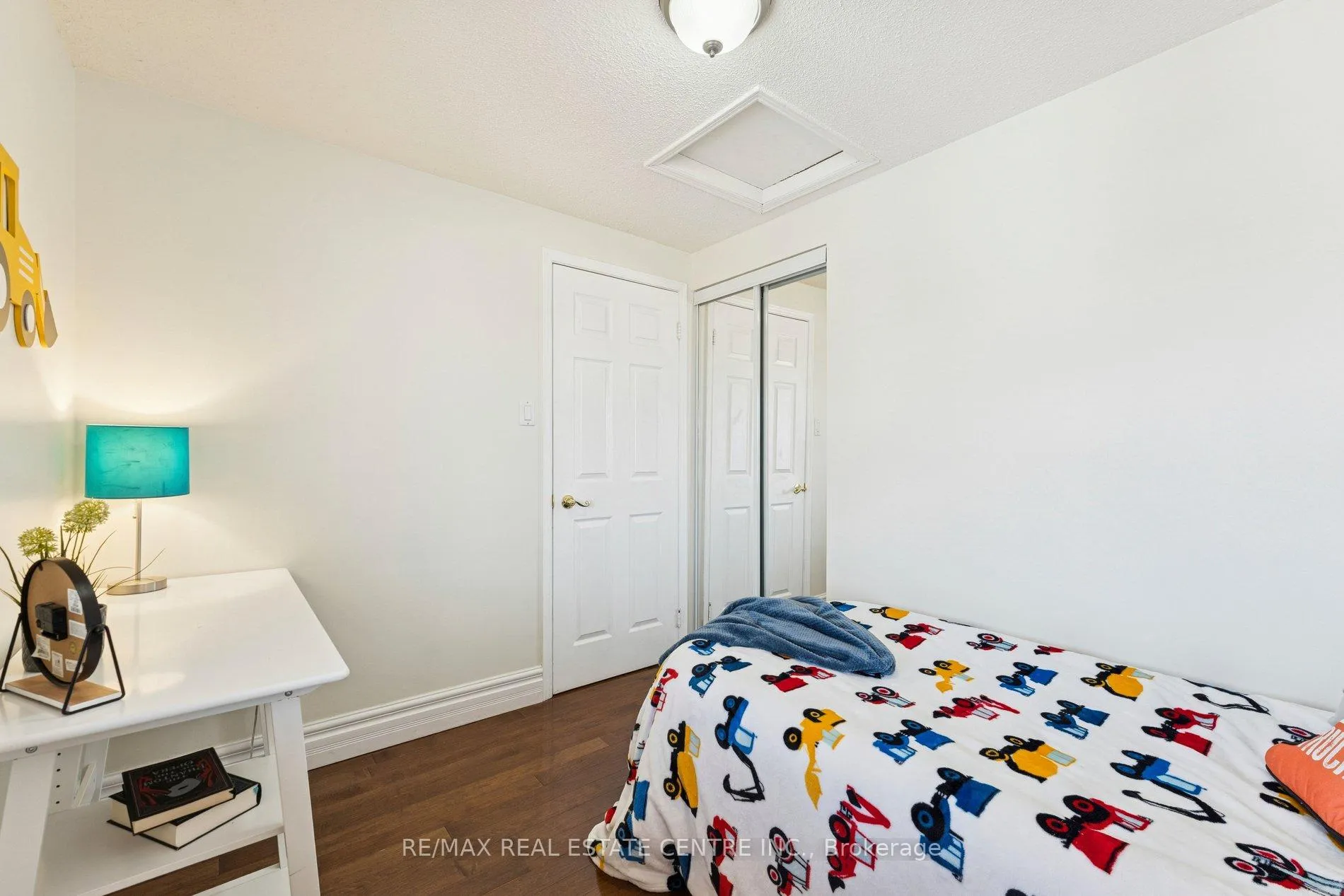 Photo 31 of 14 Glenmanor Drive, Brampton, Heart Lake West — HOMEH