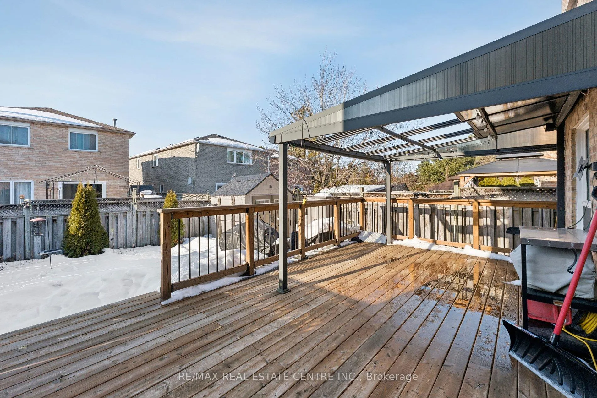 Photo 43 of 14 Glenmanor Drive, Brampton, Heart Lake West — HOMEH