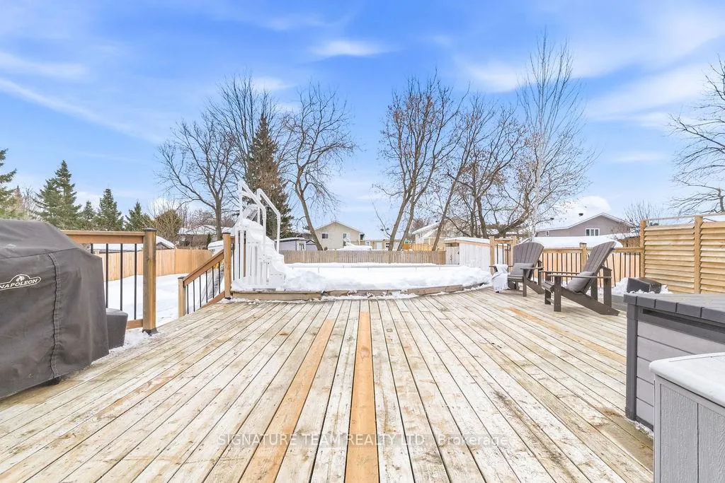 Photo 4 of 12 Russell Street, Petawawa — HOMEH