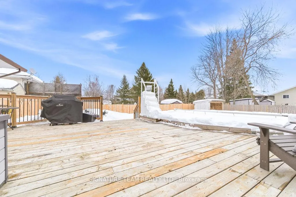 Photo 9 of 12 Russell Street, Petawawa — HOMEH