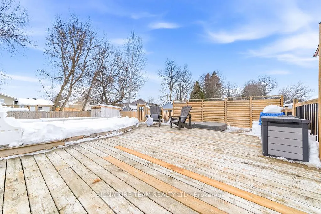 Photo 10 of 12 Russell Street, Petawawa — HOMEH