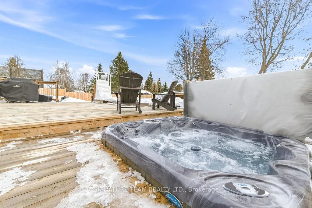 Photo 11 of 12 Russell Street, Petawawa — HOMEH