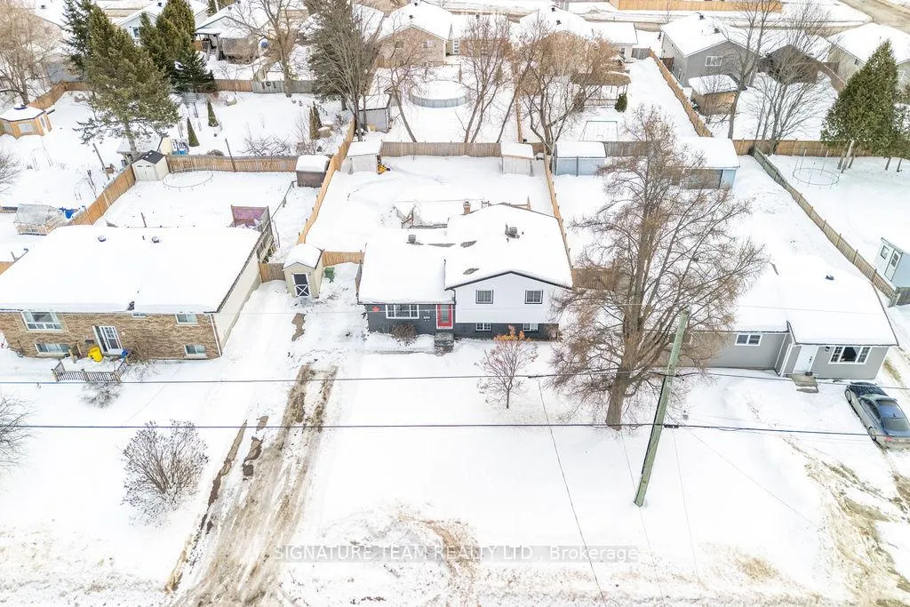 Photo 12 of 12 Russell Street, Petawawa — HOMEH