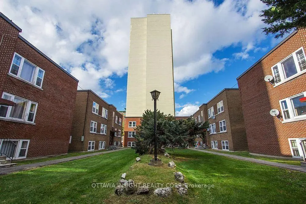 Photo 1 of Unit 5, 649 Rideau Street, Ottawa, Lower Town — HOMEH