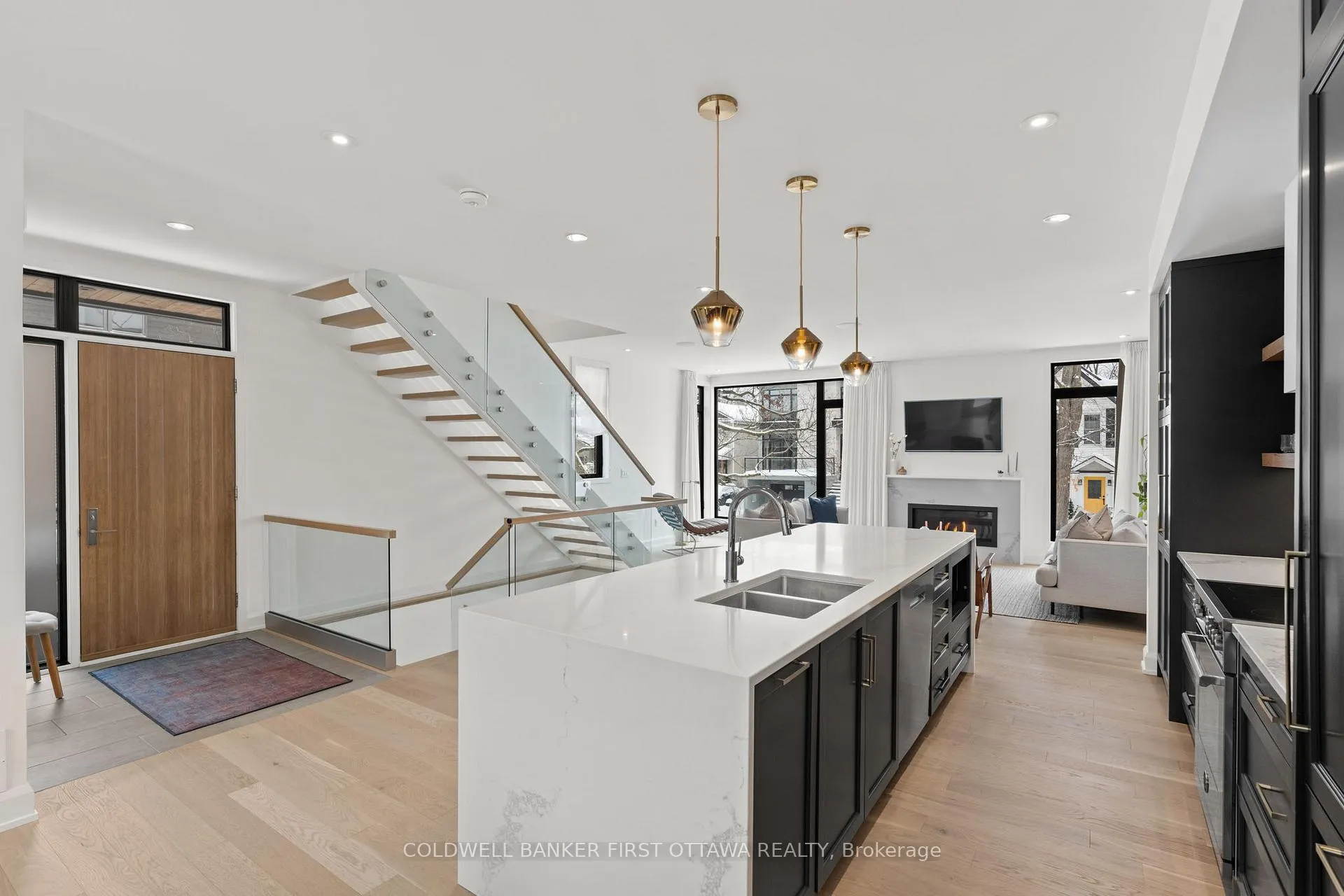 Photo 12 of 524 Edison Avenue, Ottawa, McKellar/Highland — HOMEH