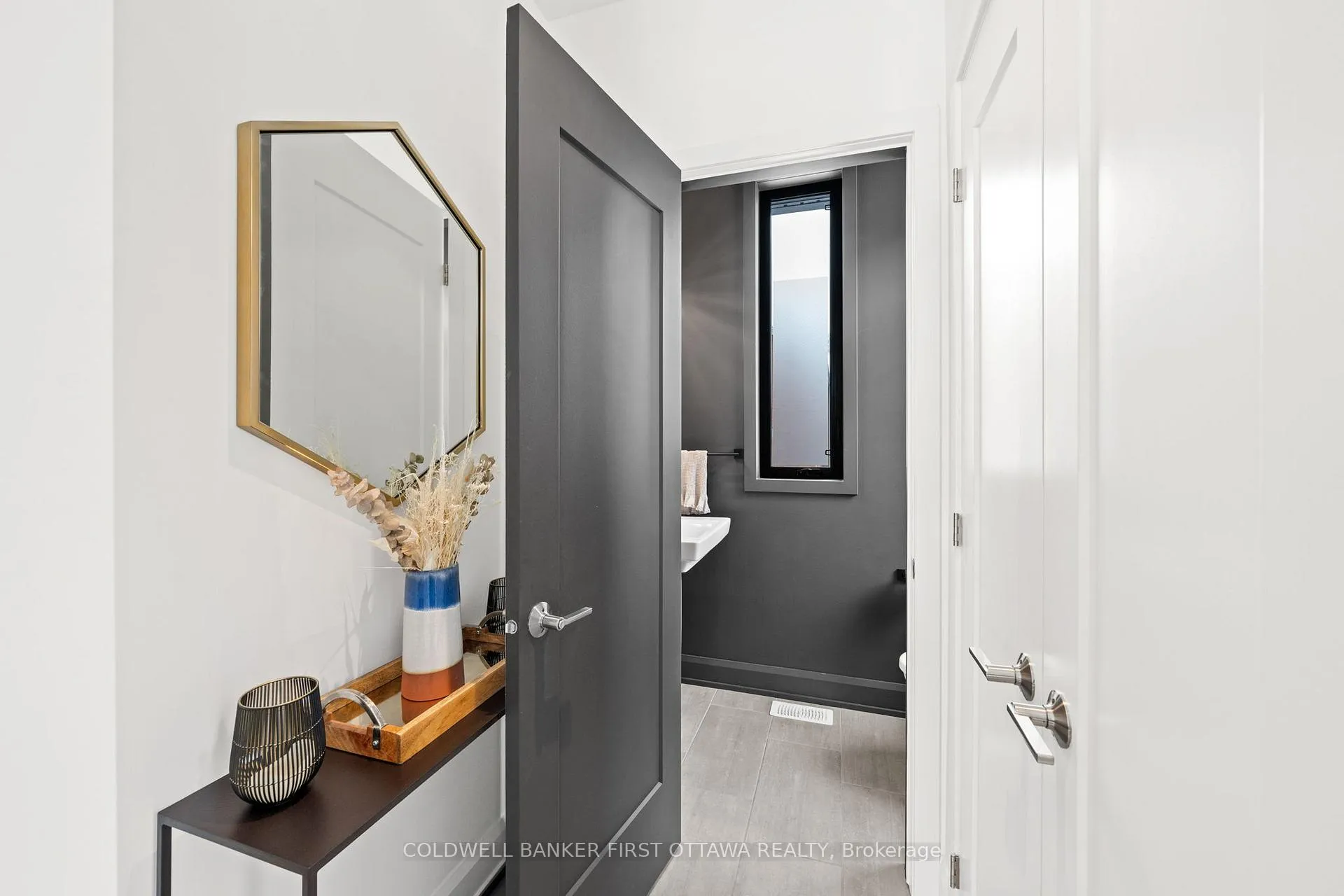 Photo 19 of 524 Edison Avenue, Ottawa, McKellar/Highland — HOMEH
