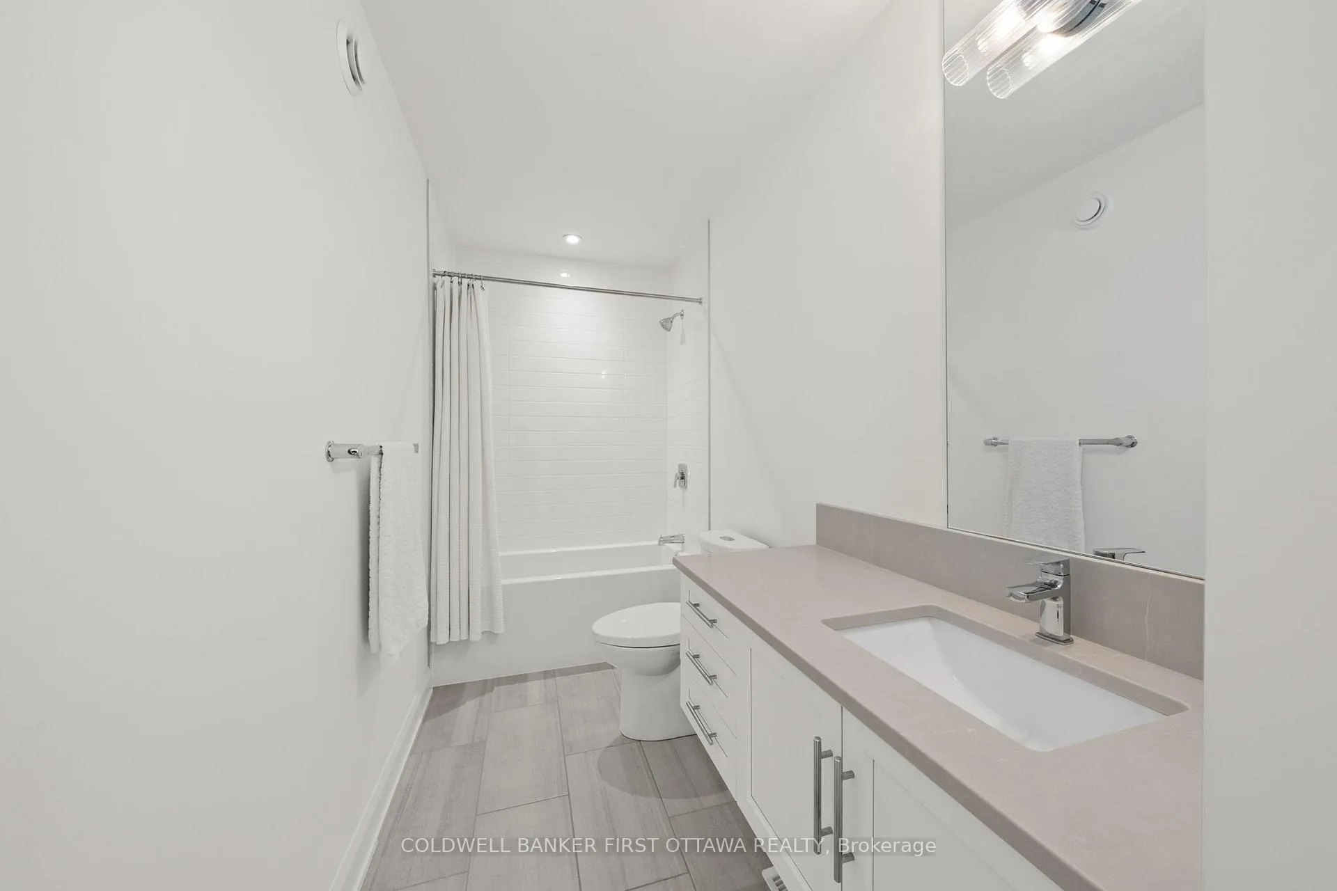 Photo 31 of 524 Edison Avenue, Ottawa, McKellar/Highland — HOMEH