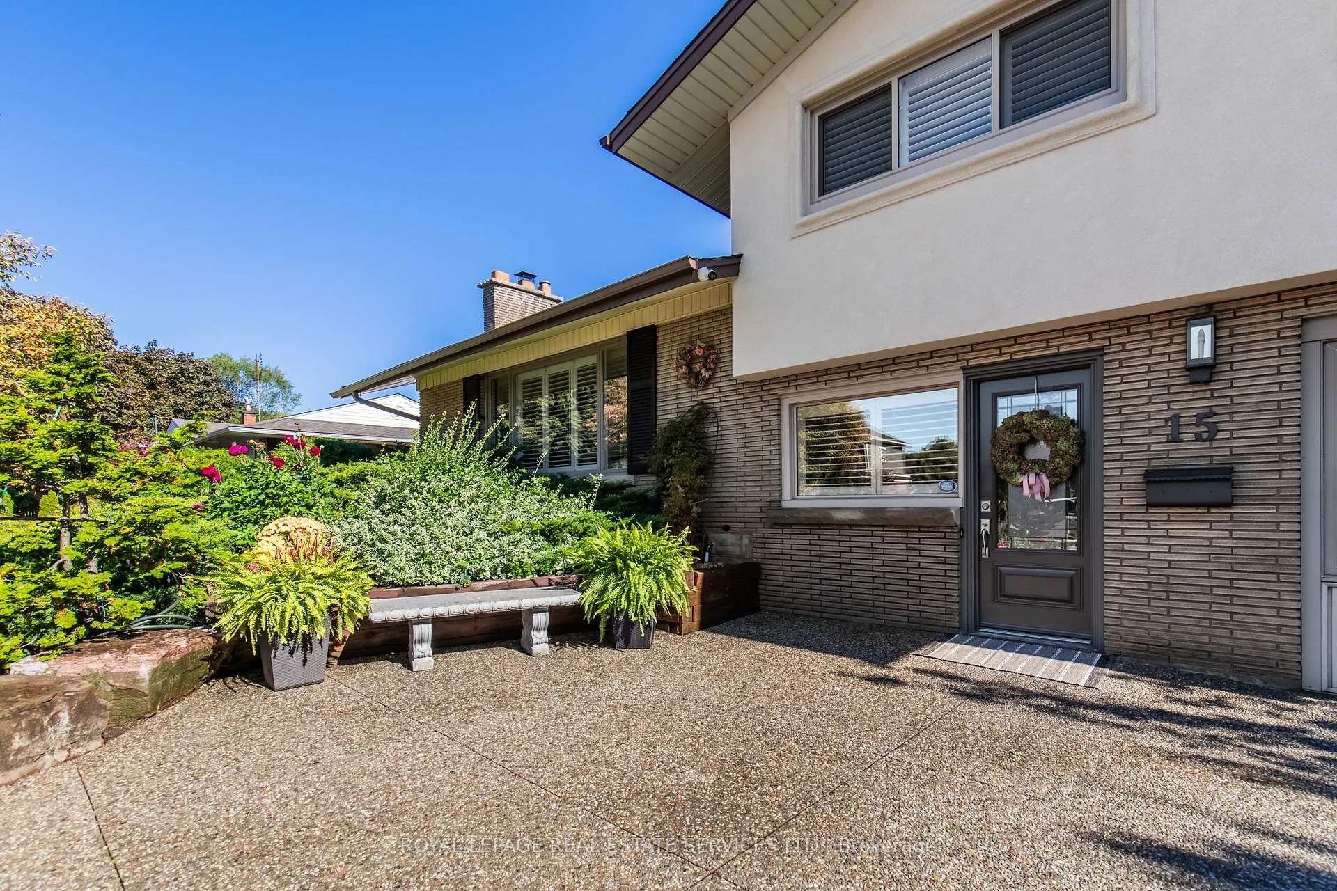 Photo 4 of 15 Belair Drive, Hamilton, Centremount — HOMEH