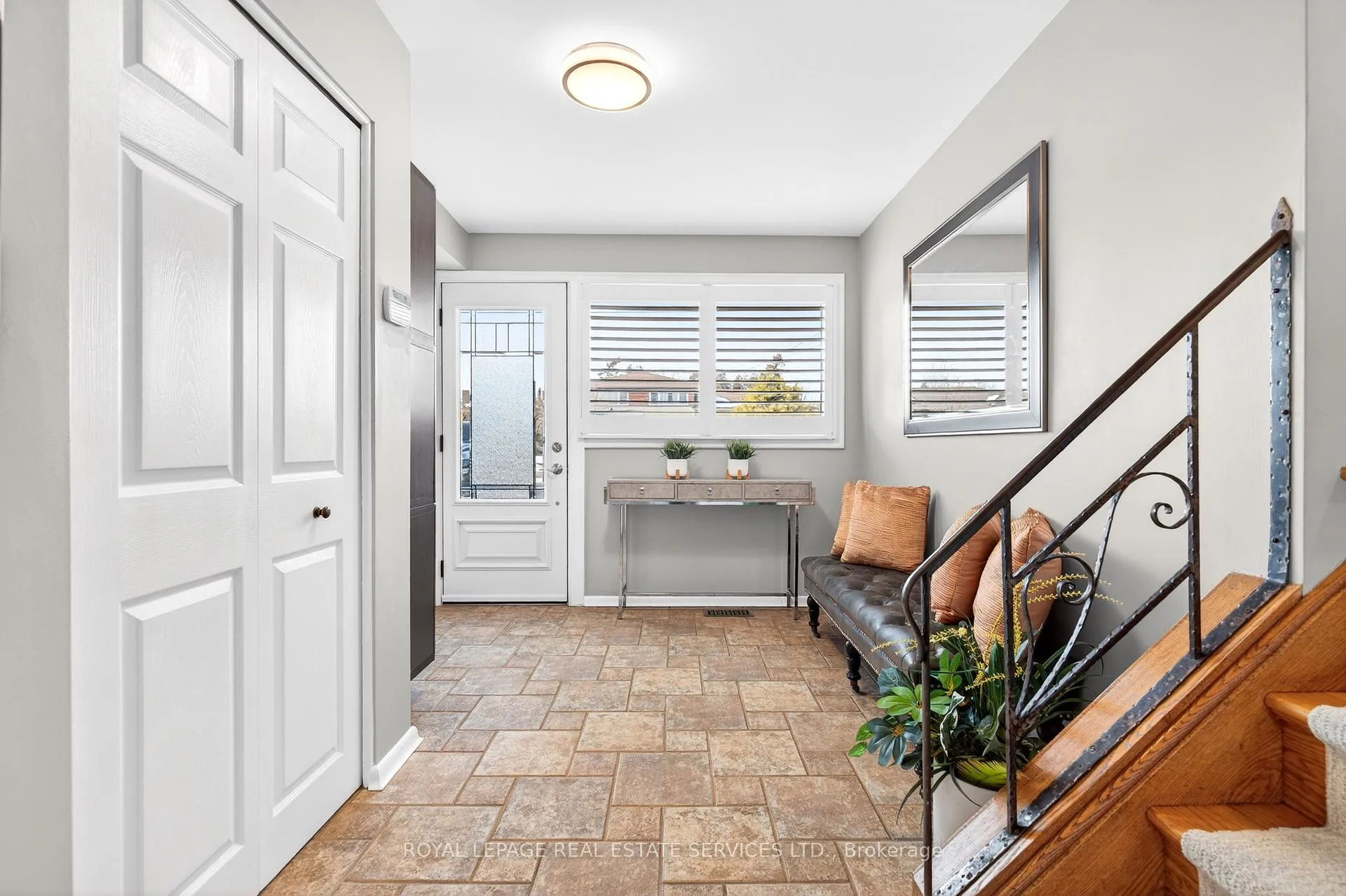 Photo 5 of 15 Belair Drive, Hamilton, Centremount — HOMEH