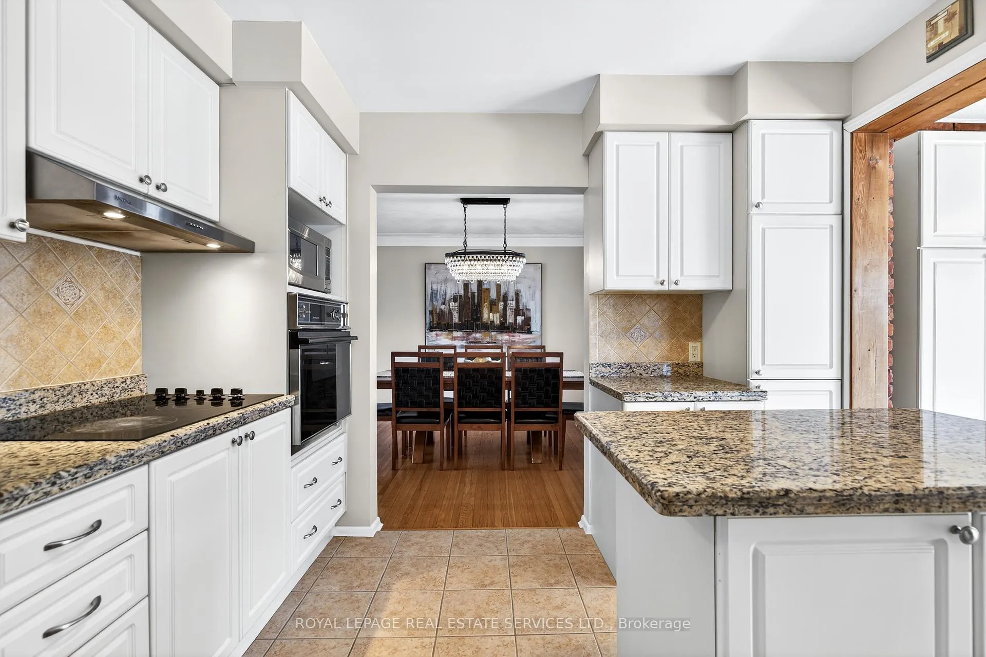 Photo 17 of 15 Belair Drive, Hamilton, Centremount — HOMEH