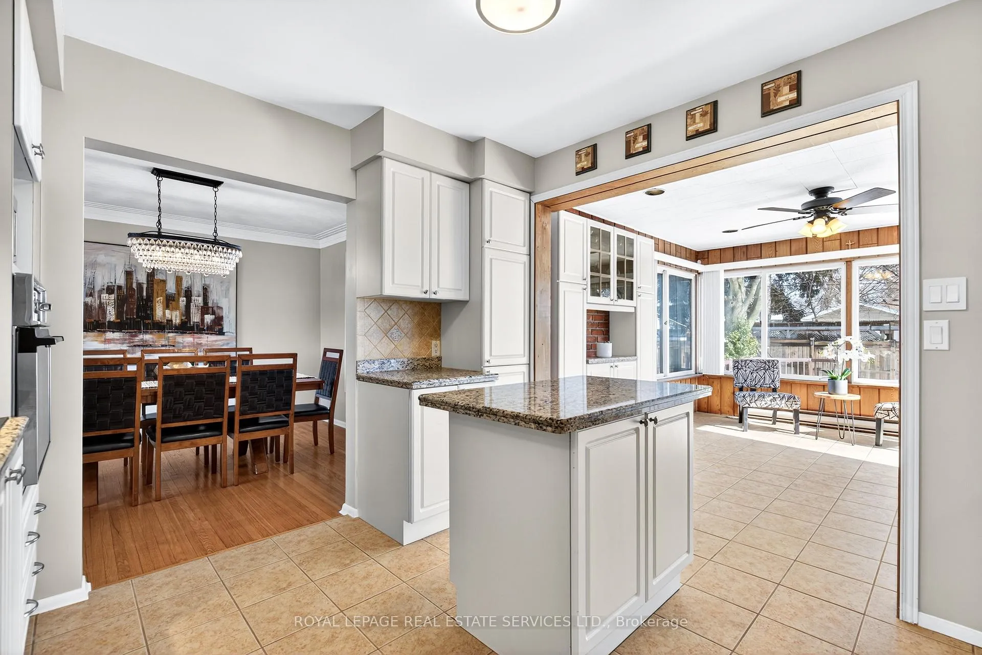 Photo 18 of 15 Belair Drive, Hamilton, Centremount — HOMEH