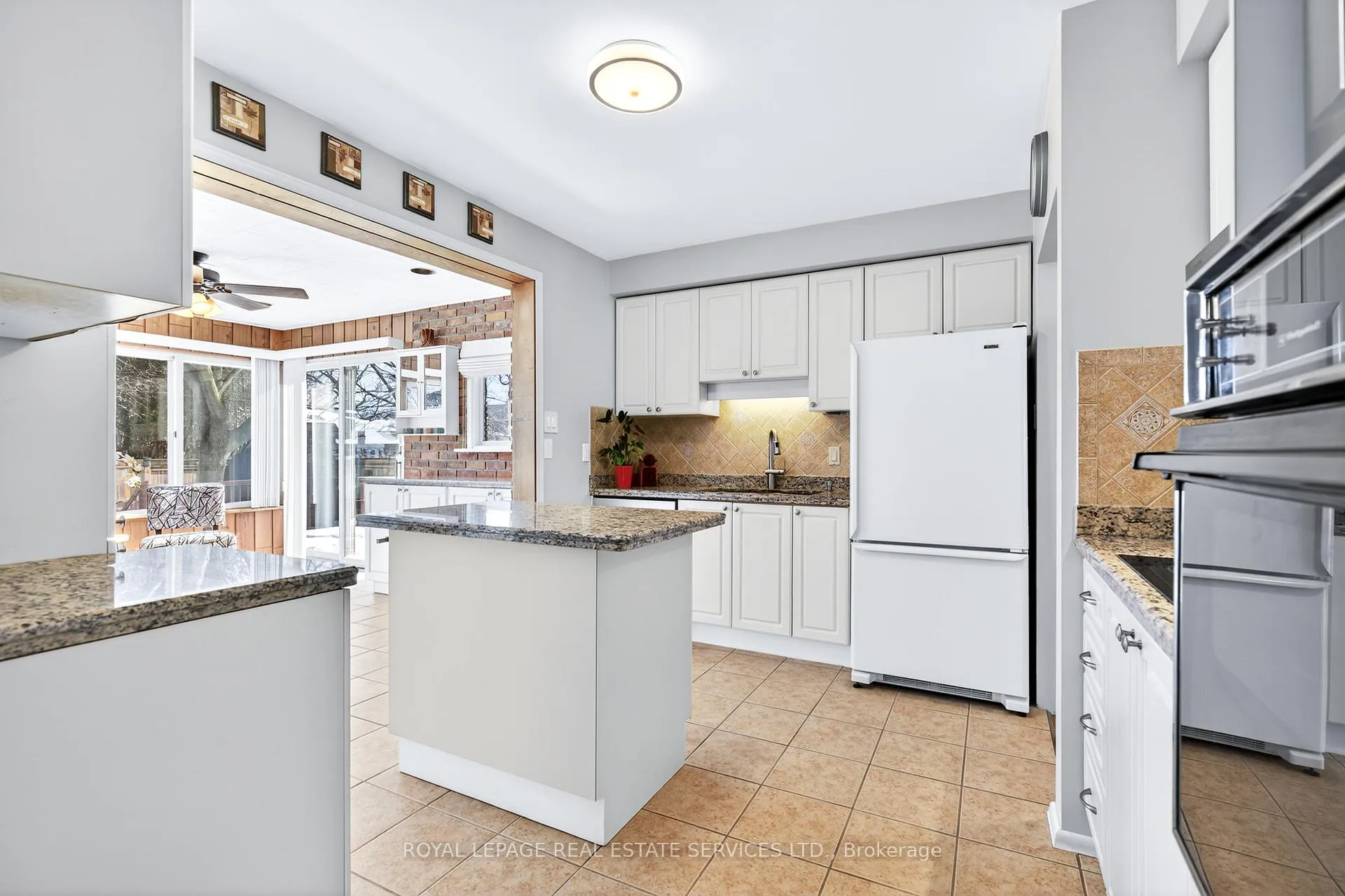Photo 20 of 15 Belair Drive, Hamilton, Centremount — HOMEH
