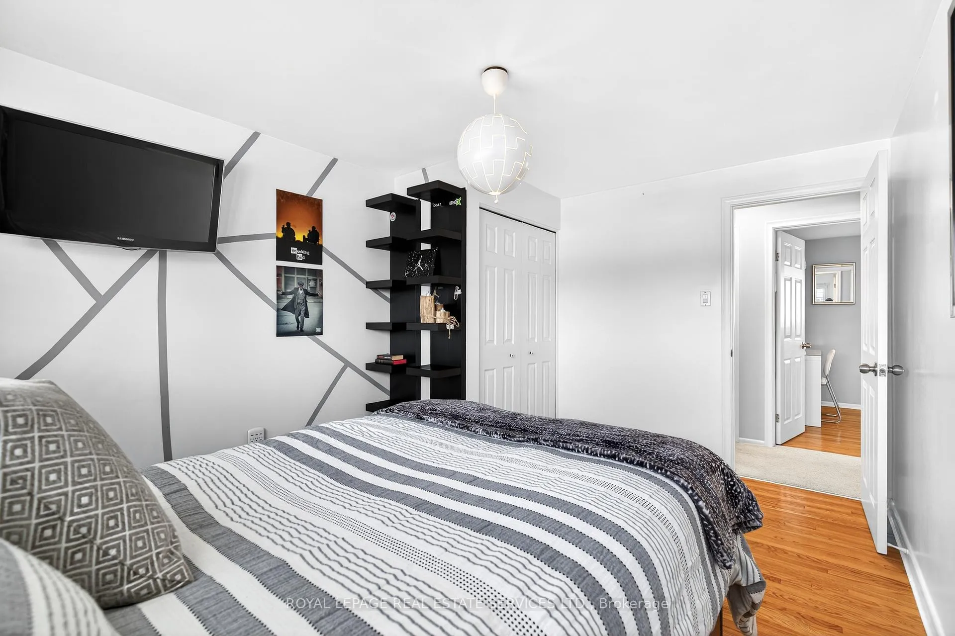Photo 28 of 15 Belair Drive, Hamilton, Centremount — HOMEH