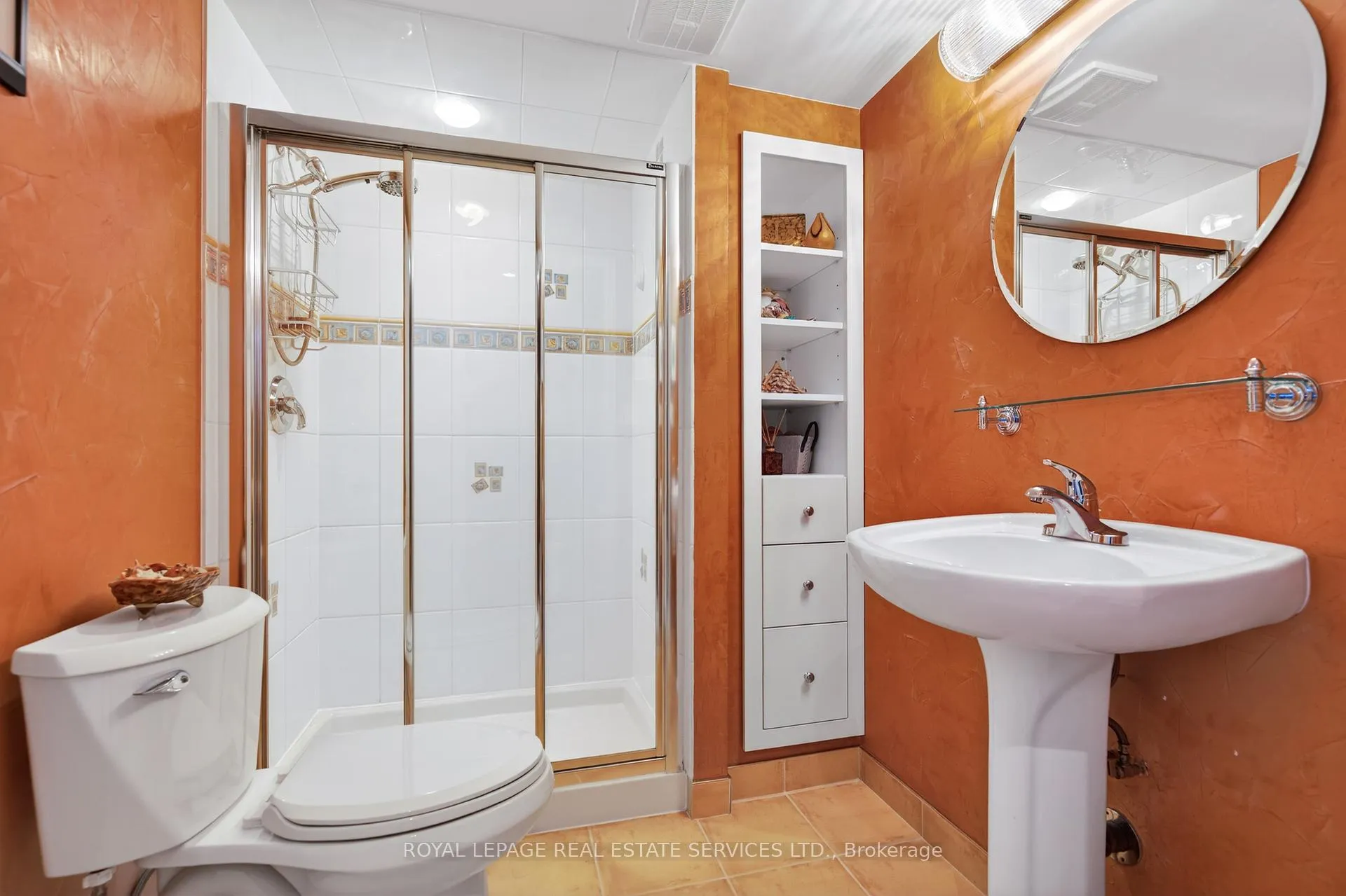 Photo 32 of 15 Belair Drive, Hamilton, Centremount — HOMEH
