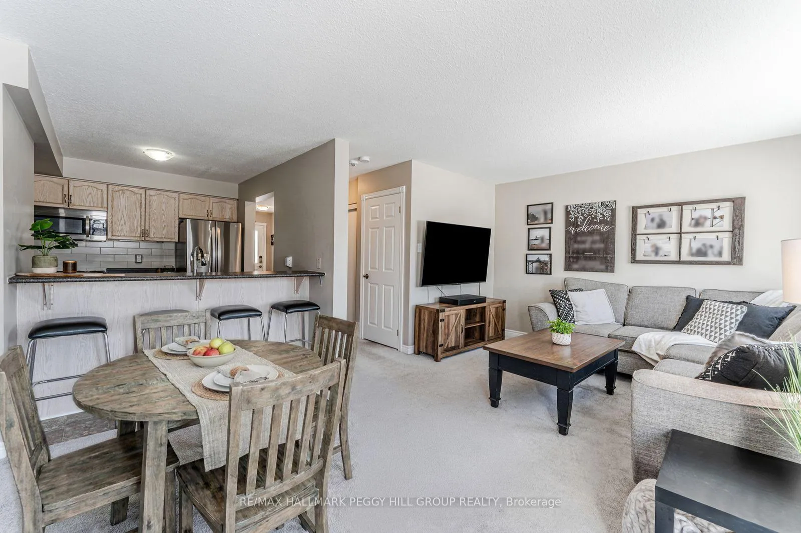 Photo 2 of 22 Michael Crescent, Barrie, East Bayfield — HOMEH