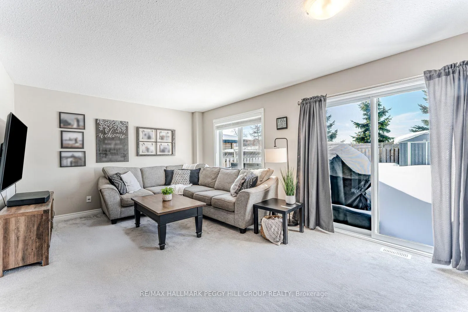 Photo 4 of 22 Michael Crescent, Barrie, East Bayfield — HOMEH
