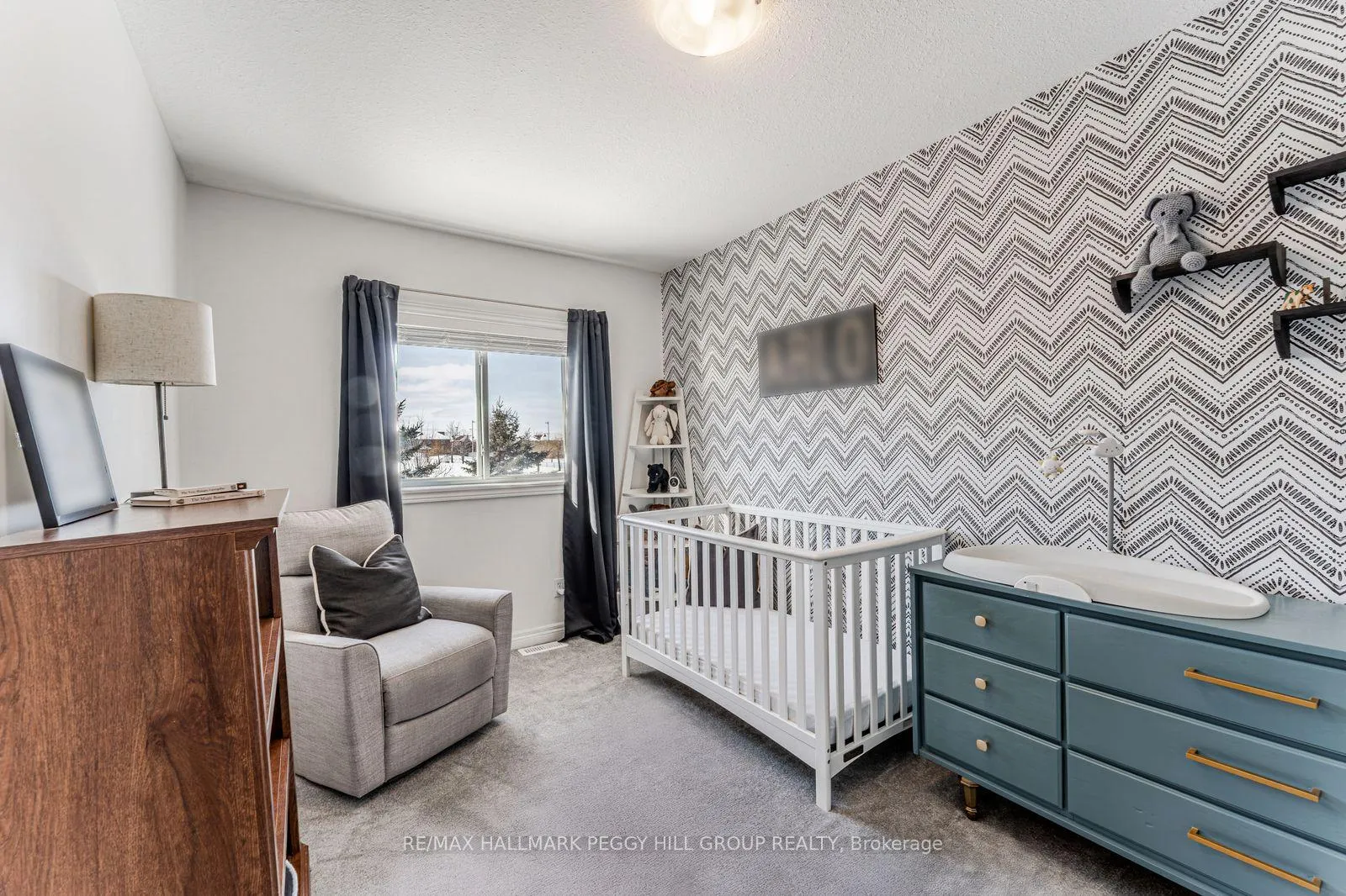 Photo 6 of 22 Michael Crescent, Barrie, East Bayfield — HOMEH