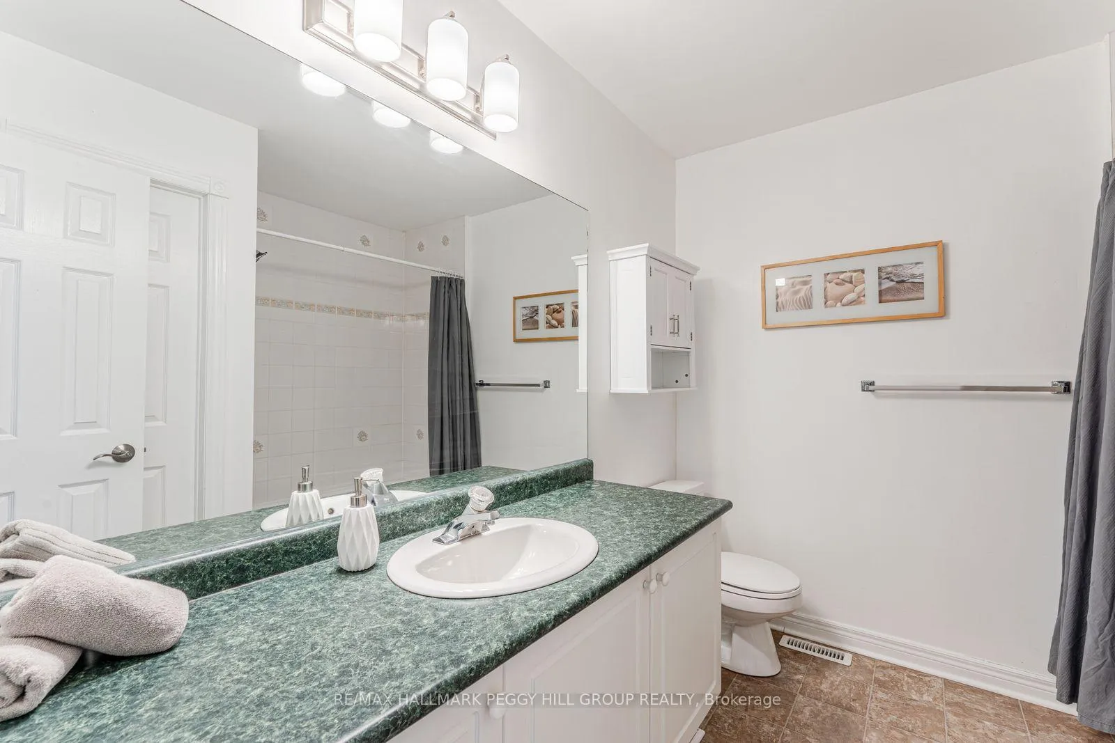 Photo 8 of 22 Michael Crescent, Barrie, East Bayfield — HOMEH