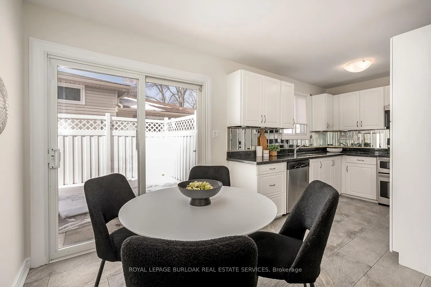 Photo 6 of 33 Gemini Drive, Hamilton, Gilkson — HOMEH