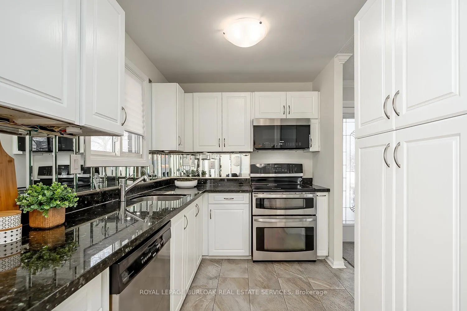 Photo 7 of 33 Gemini Drive, Hamilton, Gilkson — HOMEH