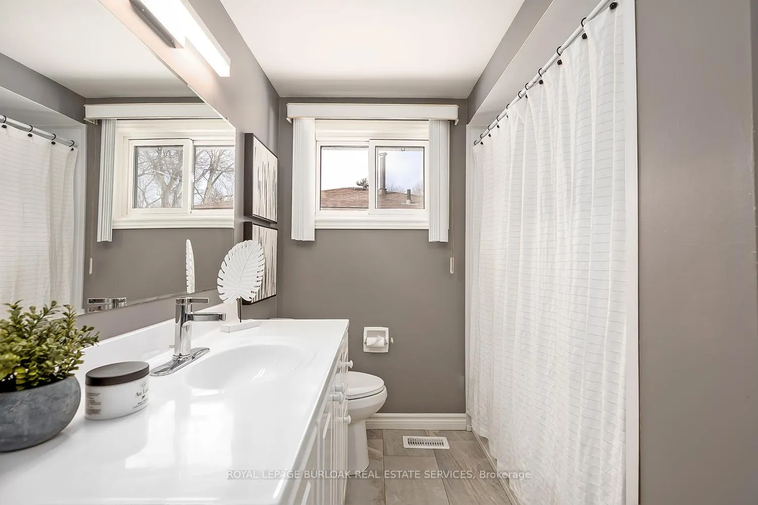 Photo 16 of 33 Gemini Drive, Hamilton, Gilkson — HOMEH