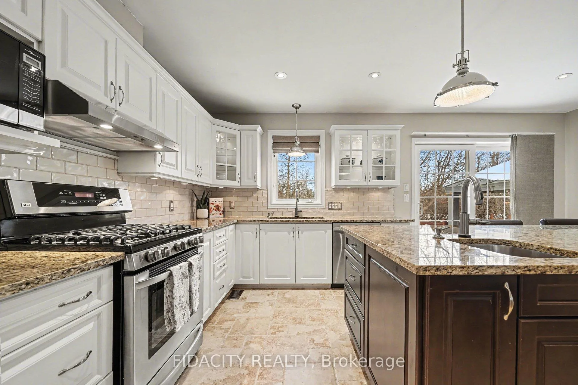Photo 10 of 50 Sirocco Crescent, Ottawa, Stittsville (North) — HOMEH