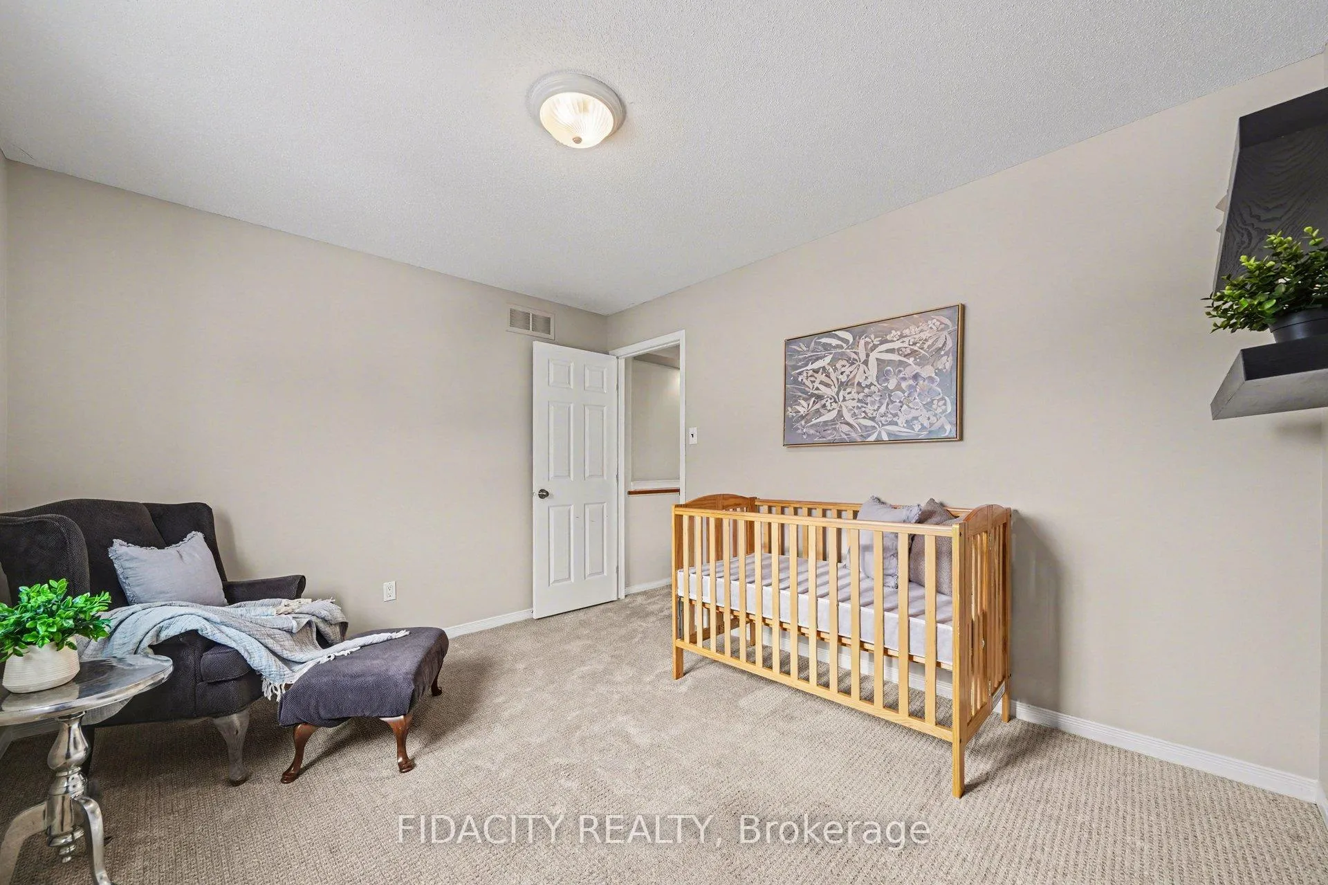 Photo 24 of 50 Sirocco Crescent, Ottawa, Stittsville (North) — HOMEH