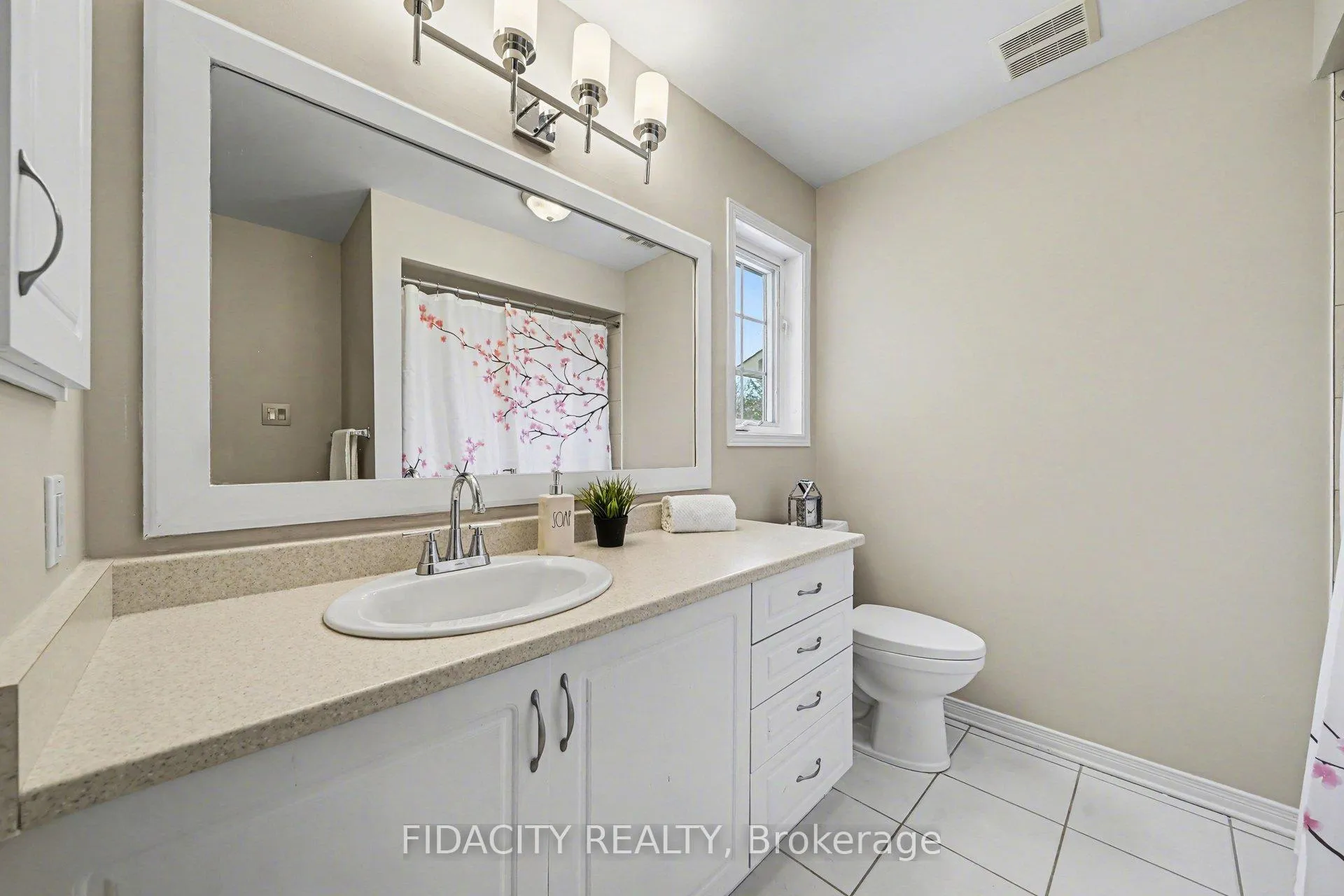 Photo 31 of 50 Sirocco Crescent, Ottawa, Stittsville (North) — HOMEH